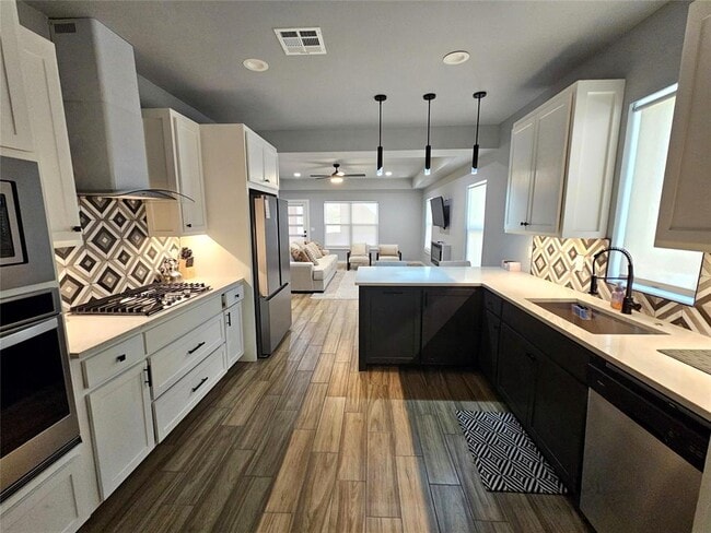 Building Photo - 1615 NE 9th St