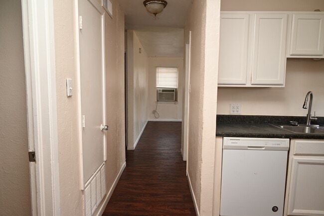 Building Photo - 1421 Harrison St