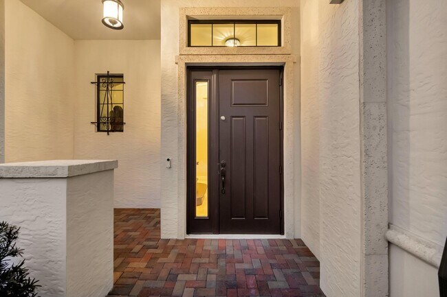 Building Photo - 17710 Cadena Dr