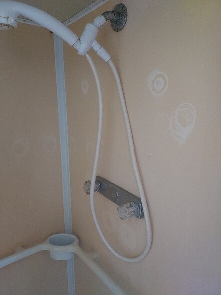 Building Photo - 4601 SE Booth Bend Rd