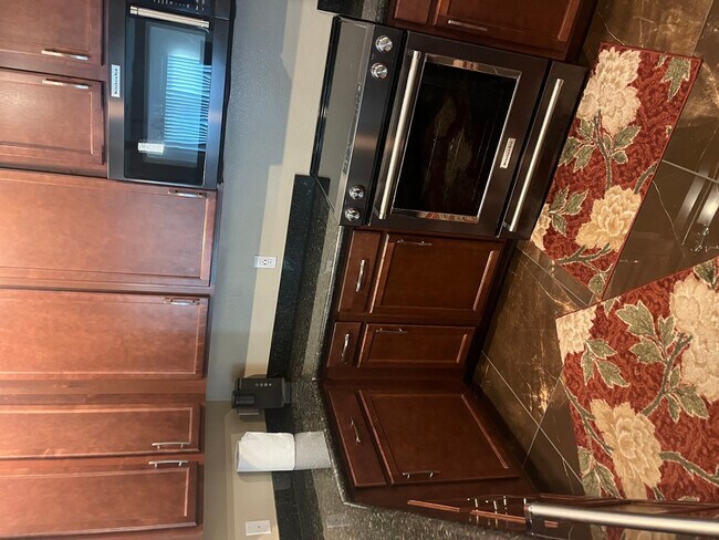 Building Photo - 2511 W Queen Creek Rd