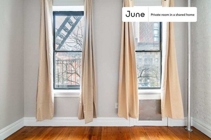 Building Photo - Room in Shared 2 bed/1 bath home