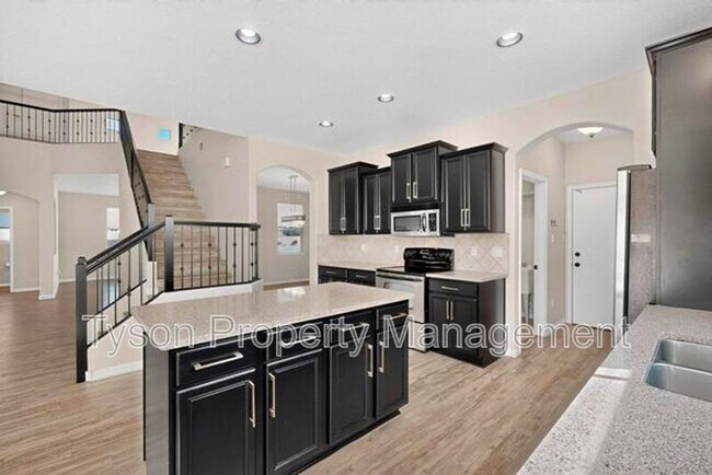 Building Photo - 8523 Waterford Pl NE