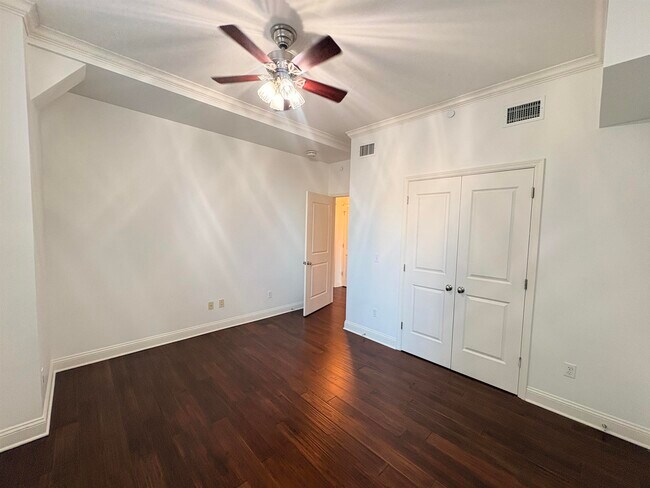 Building Photo - 127 Madison Ave