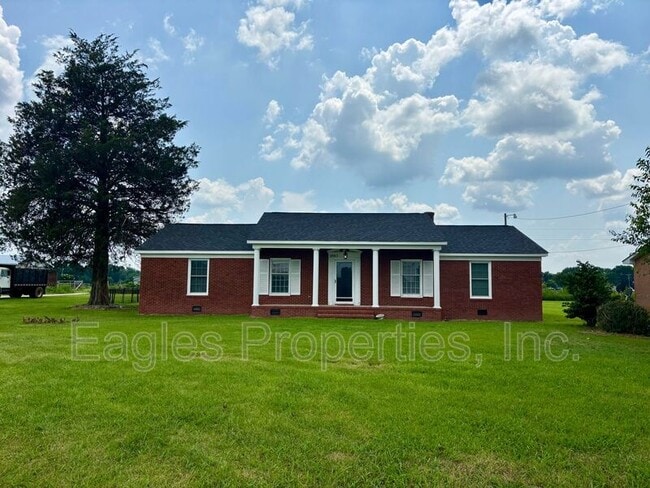 Primary Photo - 4983 Washington St