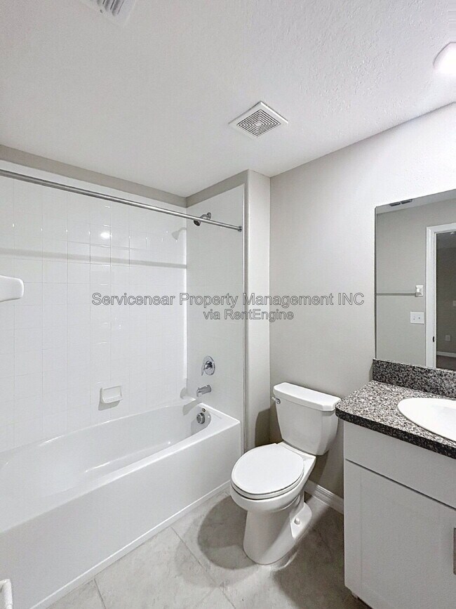 Building Photo - 9528 Pembrooke Pines Dr