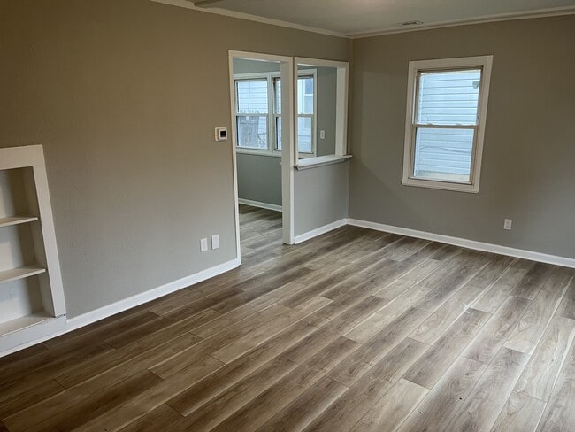 Building Photo - 1665 Prospect St