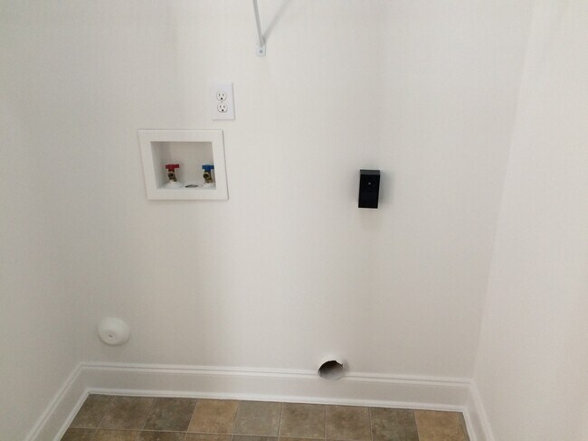 Building Photo - 3686 Village Springs Dr