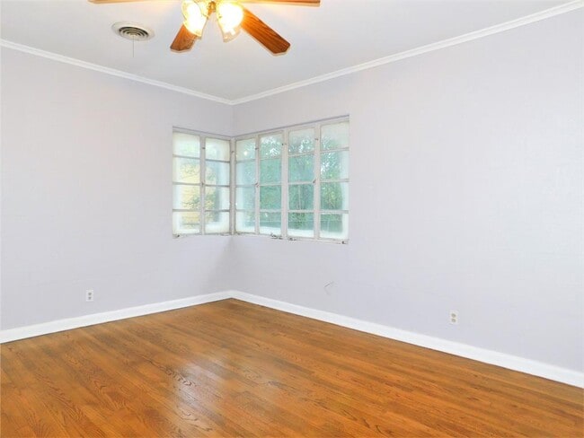 Building Photo - 805 Emery St