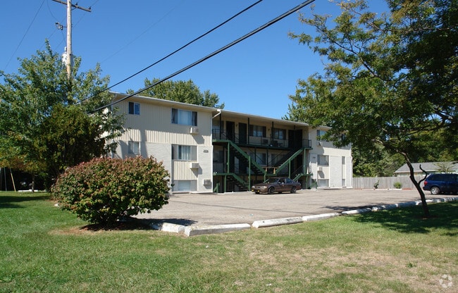 Building Photo - Brookewood South Apartments