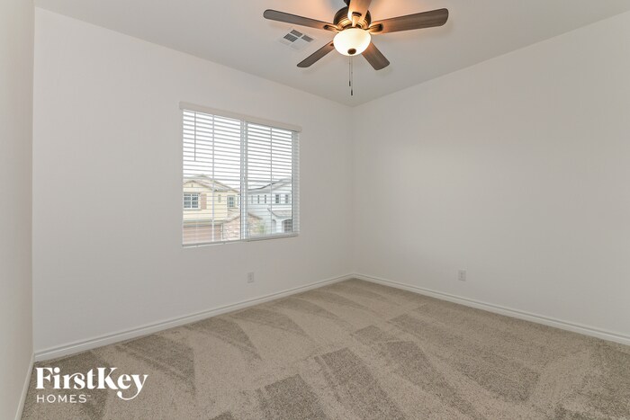 Building Photo - 6845 Greensmen Ave