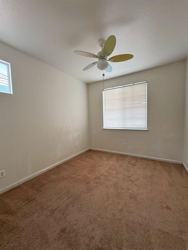 Building Photo - 645 Rockspray Cir