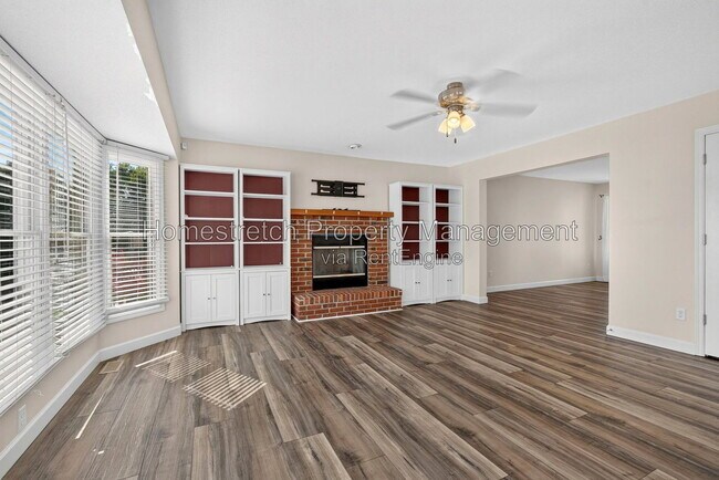 Building Photo - 6910 Emmons Dr