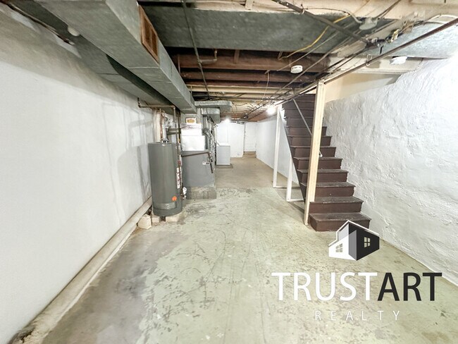 Building Photo - 3 bedroom House in Olney Oaklane, Philadel...