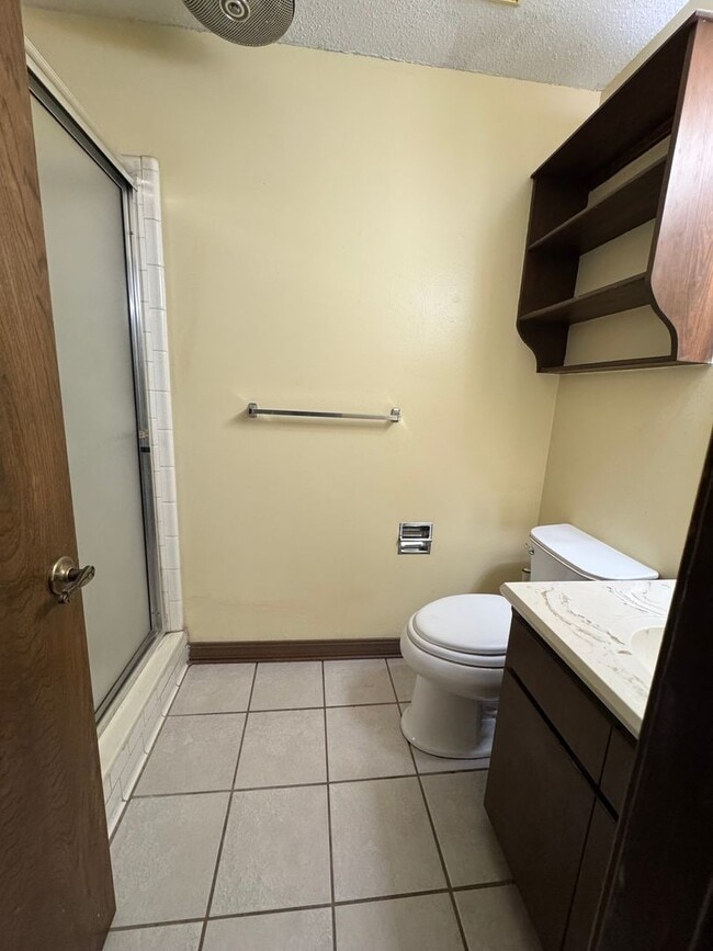 Building Photo - 4724 Skywood Dr