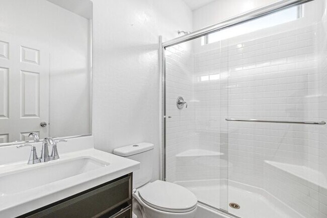 Building Photo - 4-Bedroom Two-Story Home with Mountain Views & Resort-Style Amenities