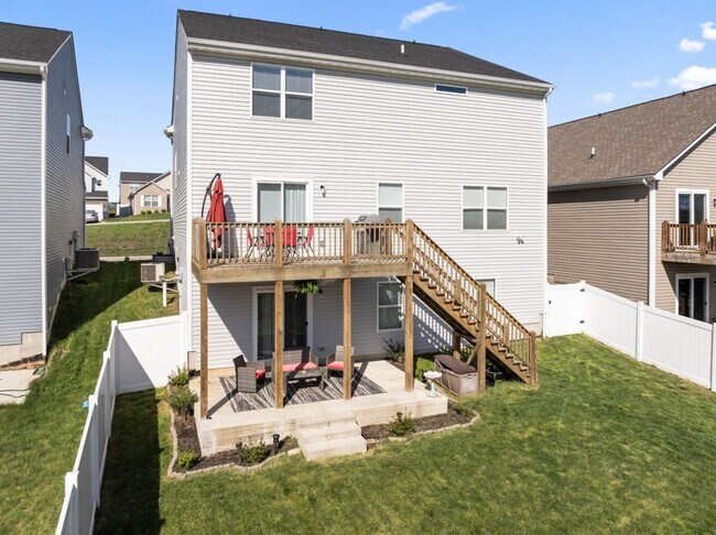 Building Photo - 8609 Warbler Br Wy