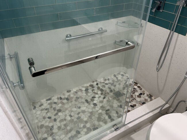 Building Photo - Super Cute 1 Bedroom, 1 Bath ADU