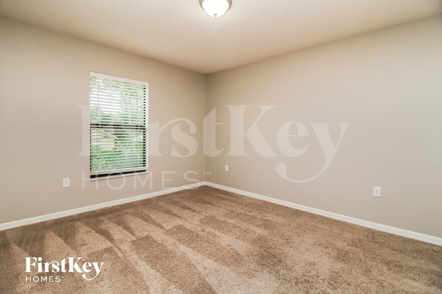 Building Photo - 2138 El Campo Ave