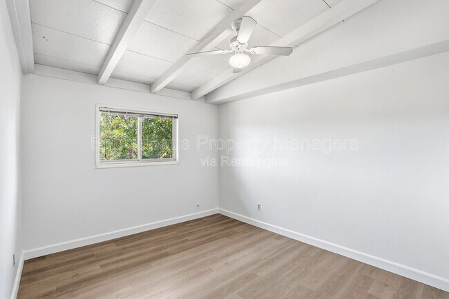 Building Photo - 7562 Zemco Dr