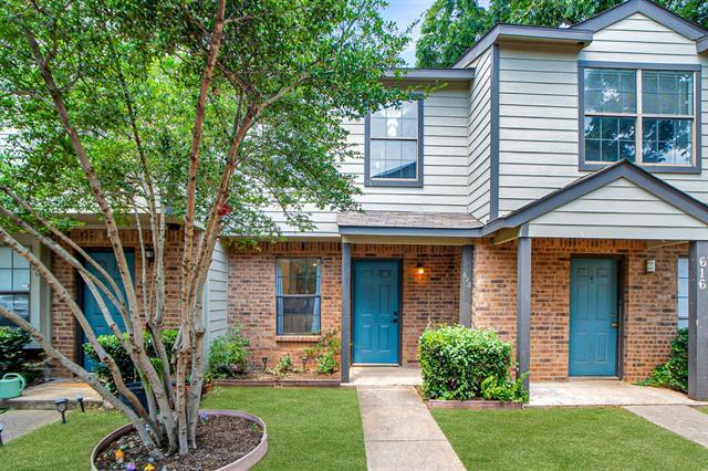 Building Photo - 618 W Collins St