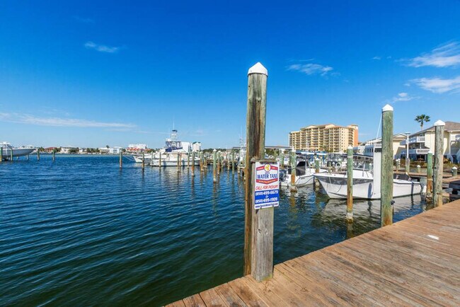 Building Photo - 775 Gulf Shore Dr