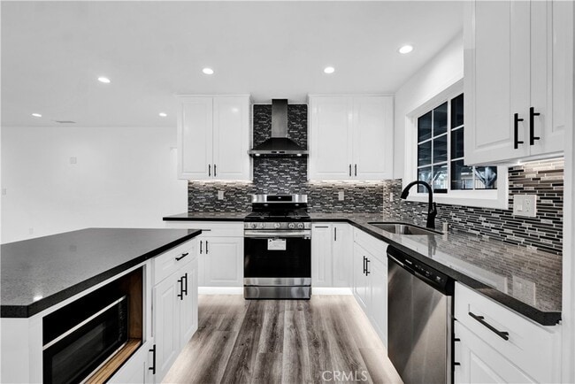 Building Photo - 7841 Beck Ave