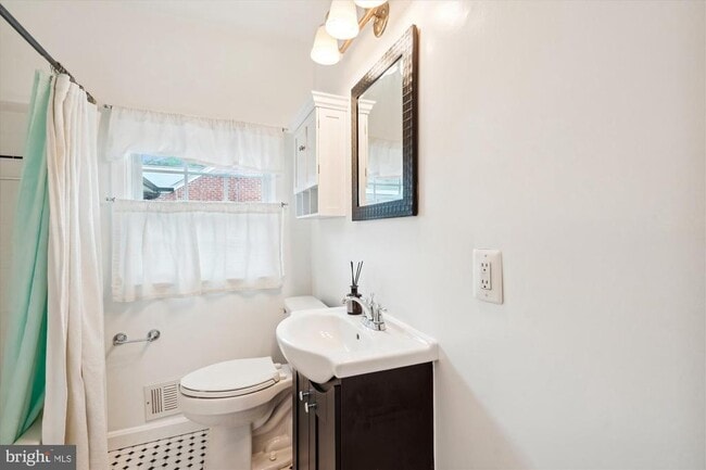 Building Photo - 6124 12th Rd N