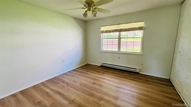 Building Photo - 399 Woodbridge Dr