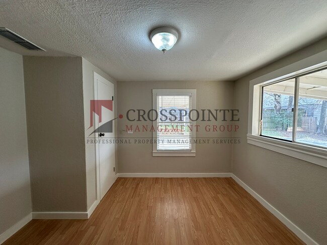 Building Photo - Available Now! 2 Bedroom 1 Bath Across fro...