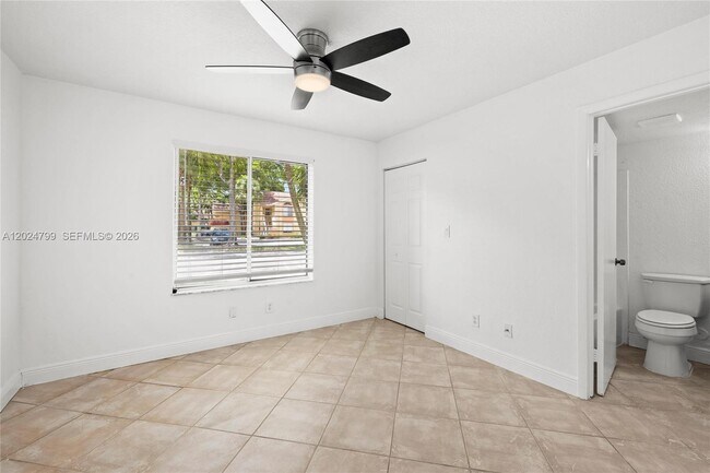 Building Photo - 1025 Coral Club Dr