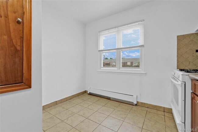 Building Photo - 62-23 69th Pl