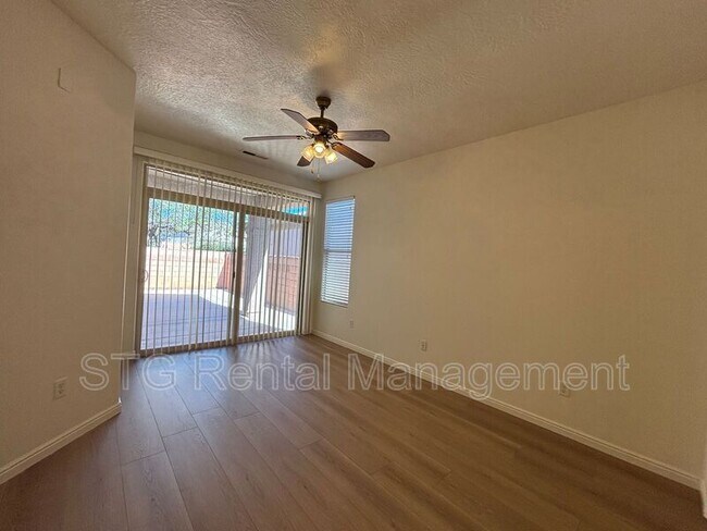 Building Photo - 3753 E Canyon Crest Ave