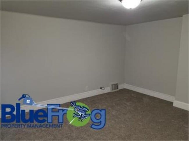 Building Photo - 907 Kellogg St