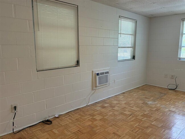 Building Photo - 2515 Formosa Ave