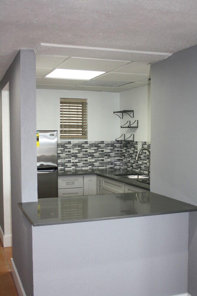 Building Photo - 4747 Collins Ave