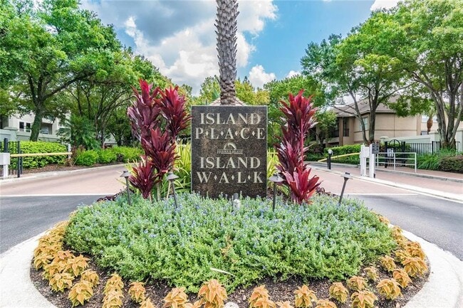 Building Photo - 905 Normandy Trace Rd