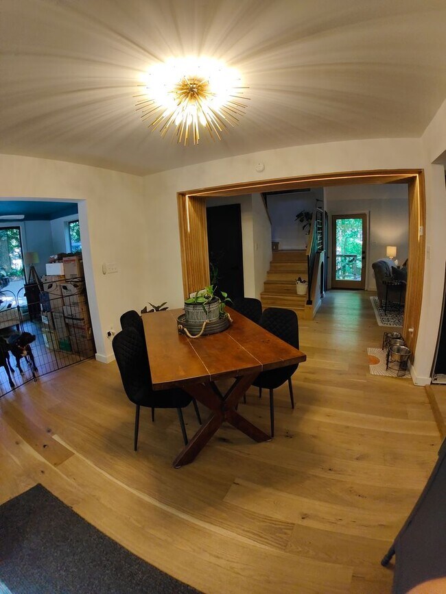 Building Photo - Updated Two bedroom Contemporary with huge...