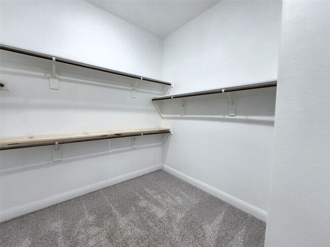 Building Photo - 3119 Grandview Dr