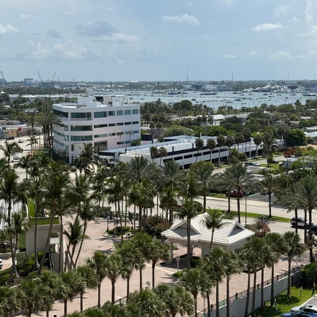 Building Photo - 2800 N Ocean Dr