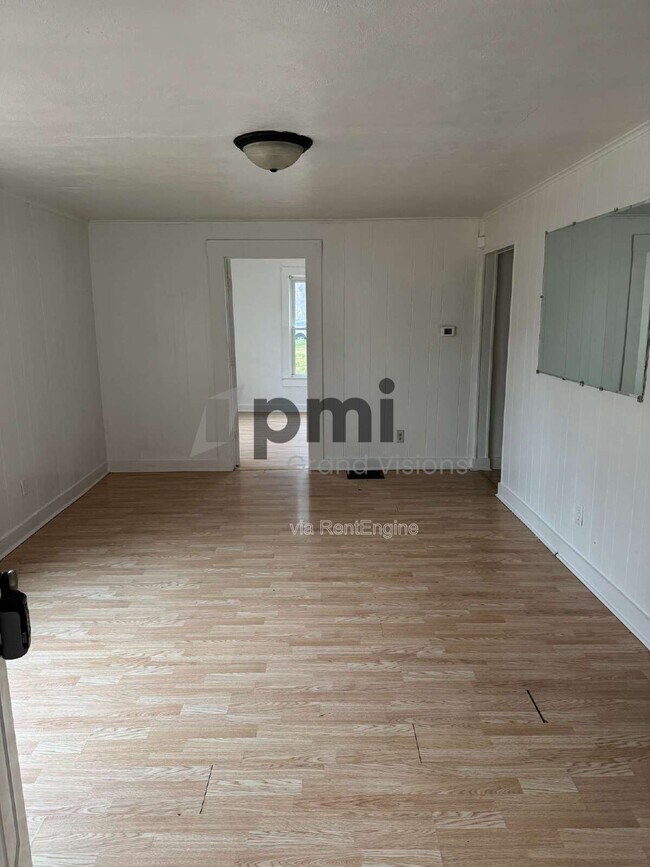 Building Photo - 2035 E William St