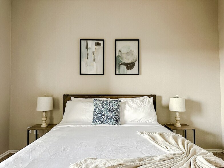 Building Photo - 6225 Saratoga Blvd