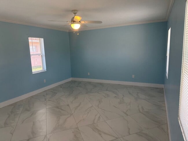 Building Photo - 3001 Gulf Blvd