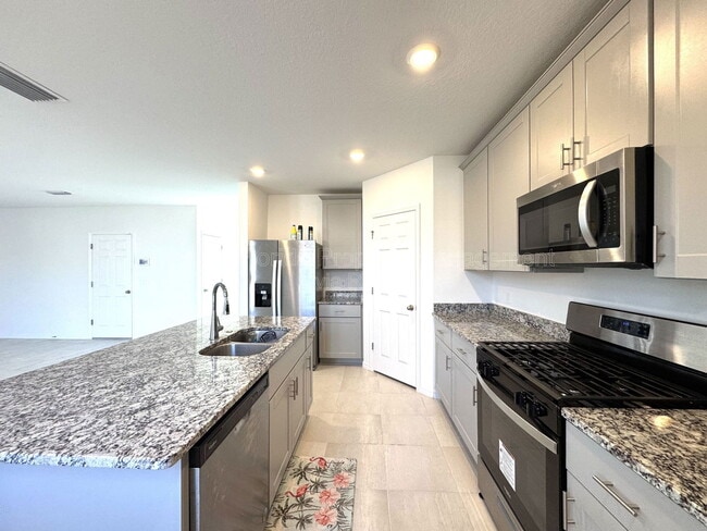 Building Photo - 2958 Sunstar Dr