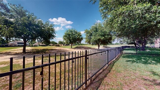 Building Photo - 16422 Red Crest Dr