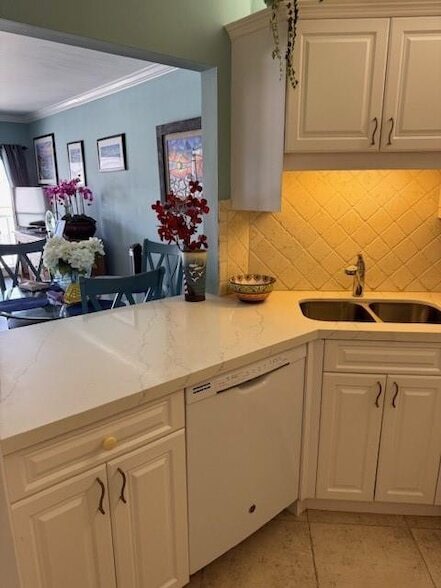 Building Photo - 111 N Pompano Beach Blvd