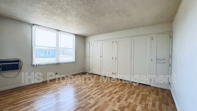 Building Photo - 1211 George Washington Way