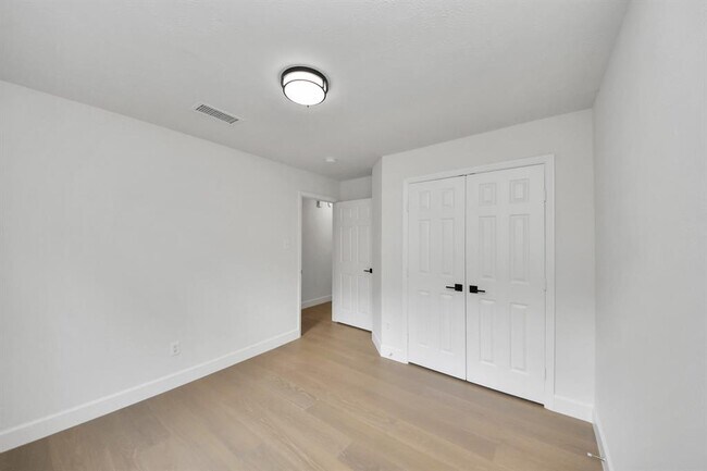 Building Photo - 38 Bayou Springs Ct