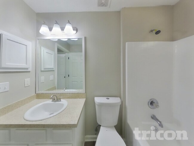 Building Photo - 11507 Otters Den Ct E