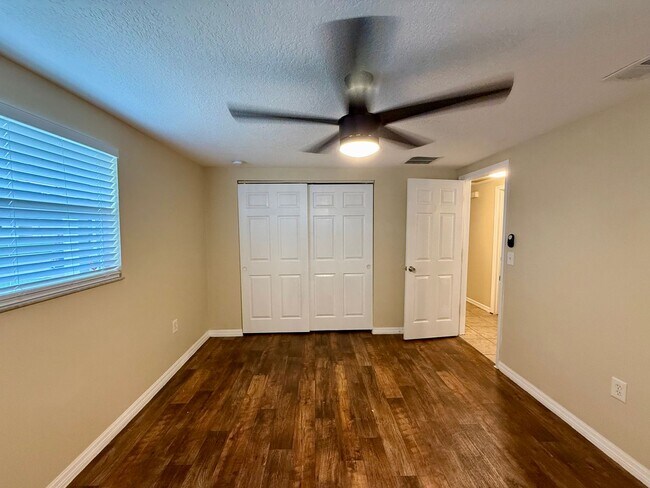 Building Photo - For Rent – Spacious 3-Bedroom Home in Jasm...